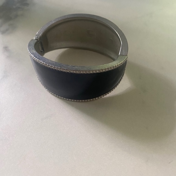 Lia Sophia cuff bracket navy with crystals - Picture 1 of 4